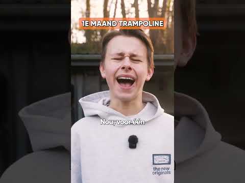 1e dag vs 1e jaar trampoline!?⏳ Heb jij een trampoline???‍♂️ thumbnail