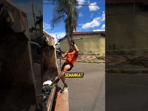 Tukang Sampah ini Bikin Semua Orang Kagum❗👏🏻✨ #shorts thumbnail