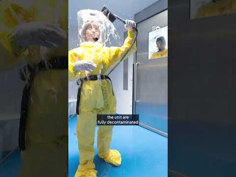 US Ebola patient treated in Germany: how it works | DW News thumbnail