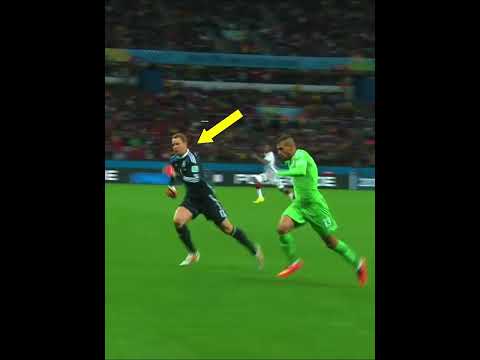 When Neuer Get Bored 🥱 thumbnail