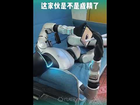 中国 Unitree 机器人核心?抽烟、刷TikTok短视频，什么都干。 #机器人 #kungfu #robot #科学技術 thumbnail