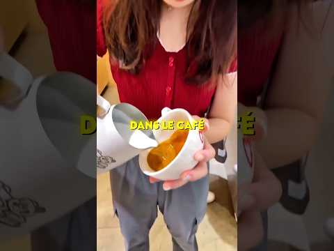 ☕ Cette fille révèle le secret des dessins dans le café thumbnail