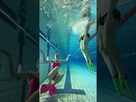 Se le OCURRIÓ un DIVERTIDO juego para JUGAR bajo el AGUA y SORPRENDIERON A TODOS thumbnail