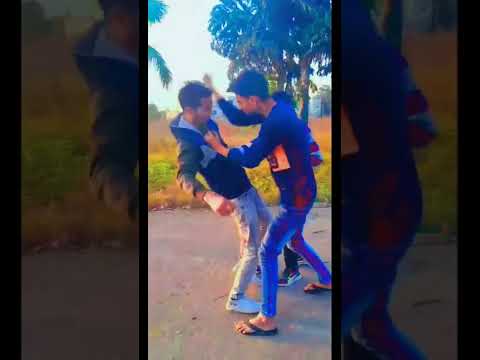 #😂😂छोटे बच्चे को  टक्कर मारी #😂😂😂 thumbnail
