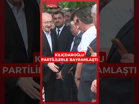 CHP lideri Kemal Kılıçdaroğlu partililerle bayramlaştı #shorts #keşfet #chp #kılıçdaroğlu thumbnail
