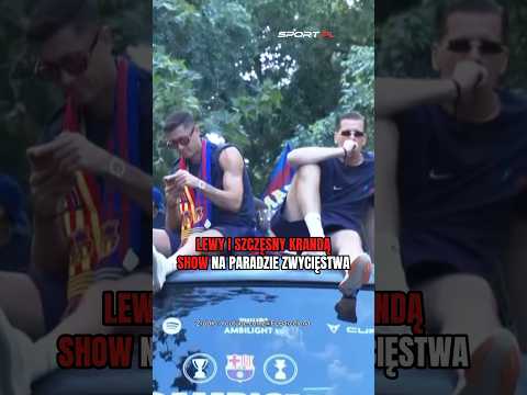 Lewandowski i Szczęsny robią show podczas parady z okazji mistrzostwa FC Barcelony! ? thumbnail