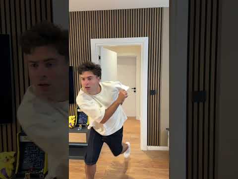 Misha PERD ses EAUX !!! 😅 #shorts thumbnail
