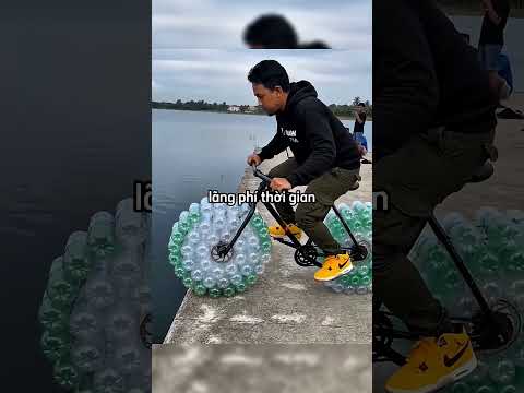 Anh ấy đã chế tạo xe đạp chạy trên mặt nước”?????? #shortsvideo thumbnail
