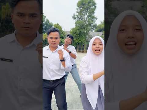 Kasian yg belakang babeh pengen ikutan 🙈 #funny thumbnail