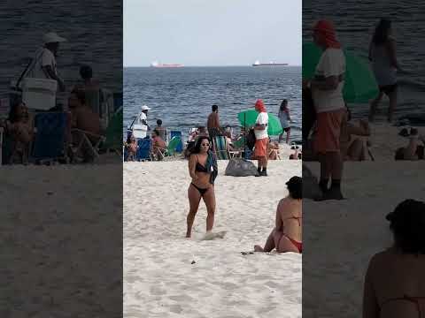 🇧🇷 Nice day at Leblon beach Brazil thumbnail