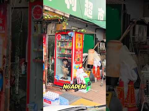 Cewek ini sembunyi di kulkas #shorts #shortviral thumbnail