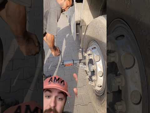 How to remove stuck lug nut #car #cars #drift #drifting #motorsport #mechanic #offroad thumbnail