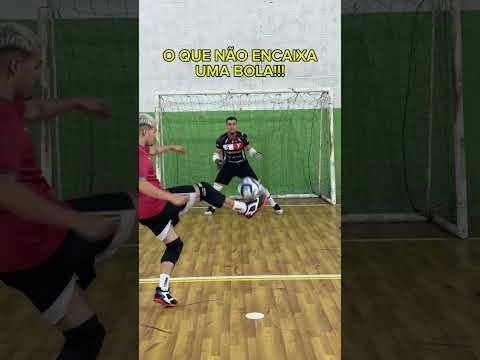Tipos de goleiro!!! #futsal #futebol #resenha thumbnail