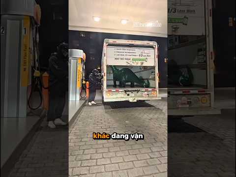 Biker vận chuyển 1 con khủng long kỳ lạ @Knbbongo #shorts #biker #motorcycle thumbnail
