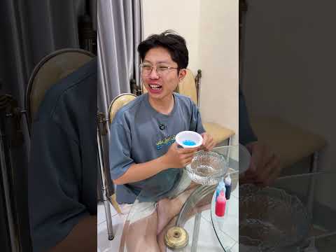 Adek masak mie warna warni thumbnail