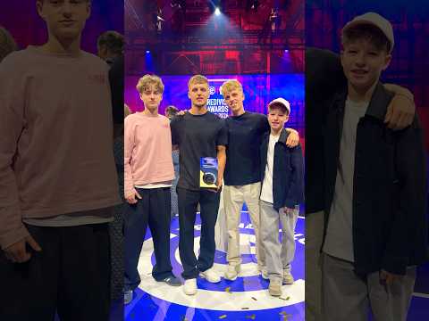 GYAN WINT DOELPUNT van het JAAR! 🥹🏆#baileyfreestyle #voetbal #goal #doelpunt #broer #award #shorts thumbnail