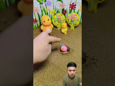 Sembunyi di dalam pasir⁉️ thumbnail
