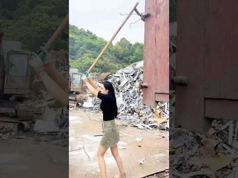 Nữ tài xế Tao Tao xinh đẹp tài giỏi #truckdriver #female #trucking #trucklife #automobile #taotao thumbnail