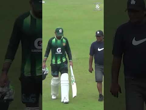 Babar Azam fan following in Bangladesh fans taking selfies thumbnail