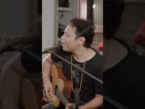 HAVE YOU EVER SEEN THE RAIN - ROD STEWARD | FELIX IRWAN acoustic cover on Spotify & Apple Music thumbnail