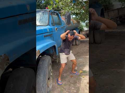 Furou todos os pneus #youtubeshorts #viralvideo #funny #song #shorts #short #viral thumbnail