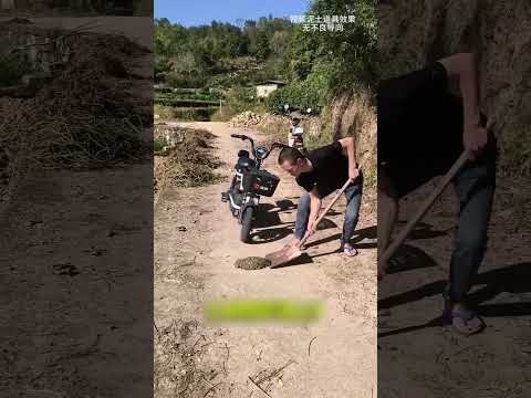 يشتري دراجة جديدة لأبوه بطريقة مميزة thumbnail