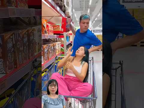 Chị gái chọn đồ siêu thị #trending #trendingshorts #trendingvideo #shorts #shortsviral #viralshorts thumbnail