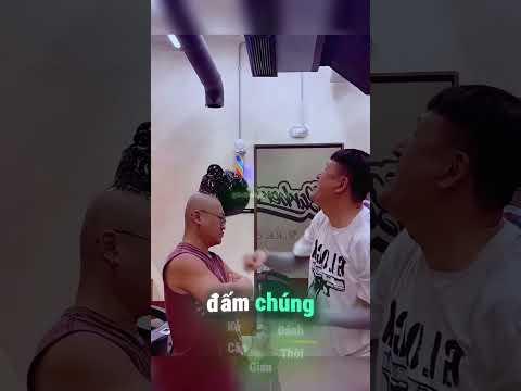 Không Ai Có Thể Đánh Bại Tôi Trong Môn Boxing Đâu 😅 thumbnail