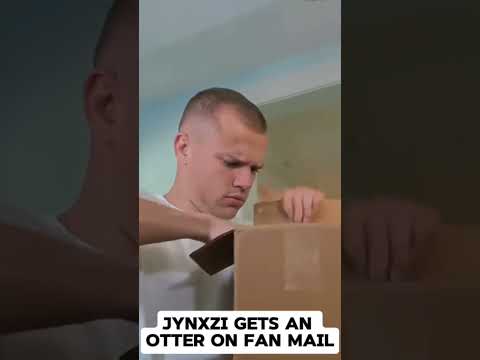 Jynxzi Gets Sent An Otter in Fan Mail🤣 thumbnail