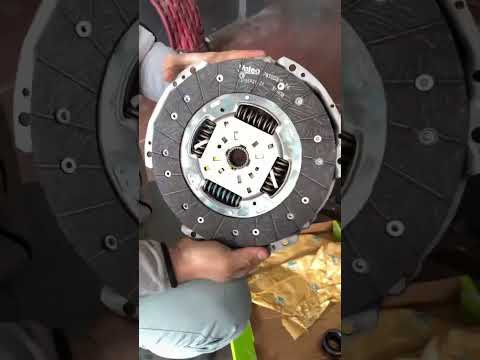 Replacing the clutch assembly with the centering method using cable ties #MechanicLife#Engineering thumbnail