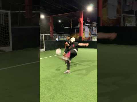 IMPOSSIBLE GOAL IN 1v1 thumbnail