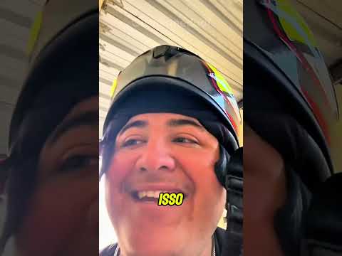 O Que Esse Entregador Faz No Interfone É Simplesmente Genial. thumbnail