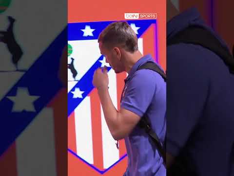 ?? Antoine Griezmann n'a pas pu retenir ses larmes à son arrivée au Metropolitano... thumbnail