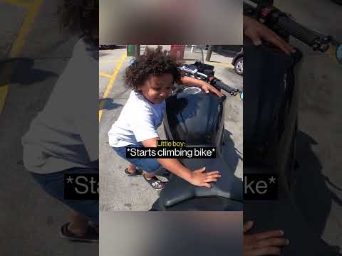 Biker Gives A Kid The Best Moment Ever… thumbnail