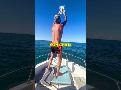 ? Il rend un dernier hommage à son chien thumbnail