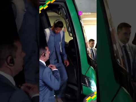 NOSSOS CRAQUES RUMO AO HEXA!!! ✈️ Veja o embarque da Seleção rumo aos Estados Unidos #shorts thumbnail