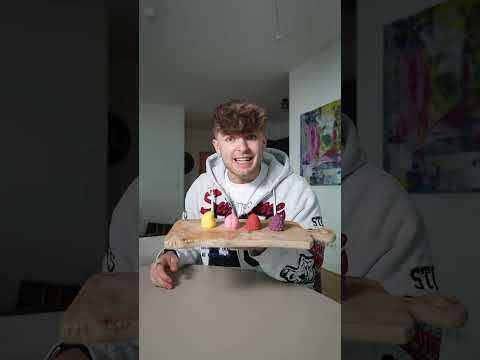 Das leckerste Eis der Welt! 🍦😍 | Lewinray #shorts thumbnail