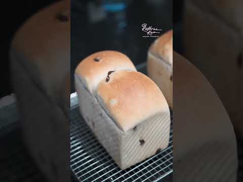 Raisin Toast #youtubeshorts #breadrecipe thumbnail