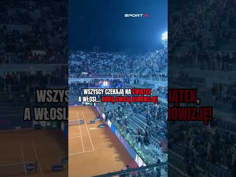 Wszyscy czekali na mecz Świątek, a tu... przerwa muzyczna ? thumbnail