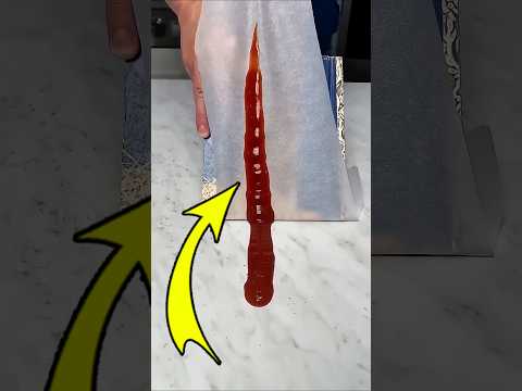 تجربه أغرب طريقة لتنظيف الكاتشب ـ وطلعت ناجحة فعلا 😱😂 thumbnail