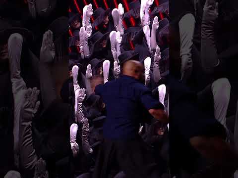 Sadeck Berrabah & LMA create a hypnotic performance that's like pure art! #BritainsGotTalent #BGT thumbnail