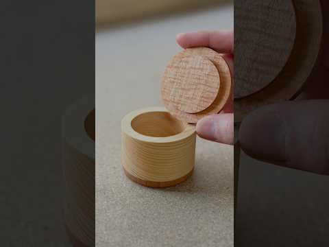 Round Box… With a Hole Saw? #shorts #woodworking #diy thumbnail