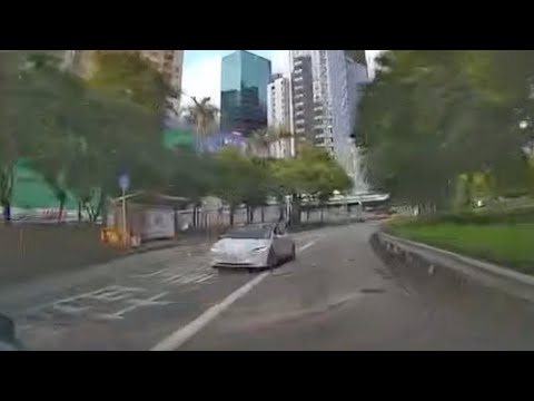 車CAM直擊 - Teslun 竟然可以係紅隧出口位逆線出現 精神呀！ thumbnail