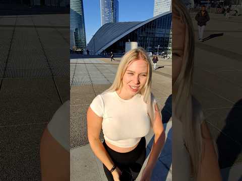 Elle se fait draguer en même pas 30 secondes 😭🤣 thumbnail