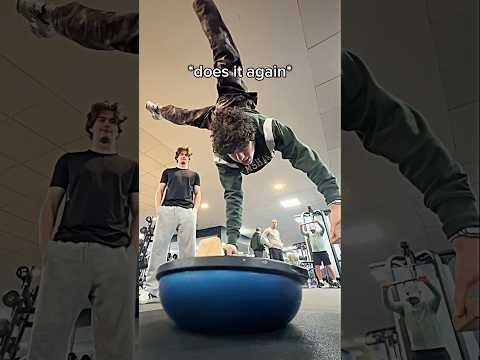 He recorded me doing THIS 💀🤯 #calisthenics #motivation #gym #gymmotivation #streetworkout thumbnail