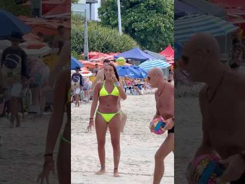 🇧🇷 Florianopolis Canasvieiras Beach A Wavy Day thumbnail