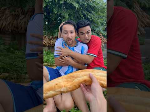 Please help Ronaldo and Messi  #ronaldo #messi #kindness thumbnail