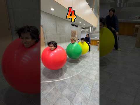 世界最高難易度の大縄跳び🎈　The World's Hardest Jump Rope Challenge thumbnail