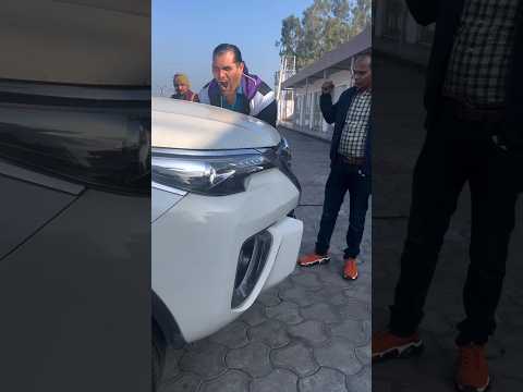 क्या हुआ जब 'द ग्रेट खली' ने की Toyota Fortuner उठाने की कोशिश? VIDEO देख हैरान रह जाएंगे आप! thumbnail