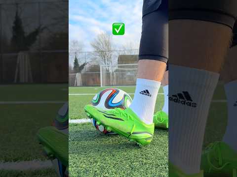 LEARN THIS VIRAL MESSI FREE KICK!! thumbnail